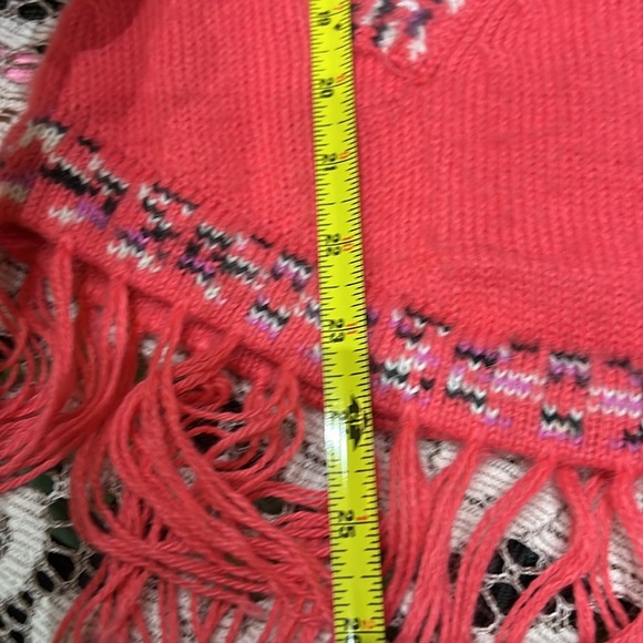 The Alpaca Connection Hooded sweater with fringe size small - Picture 8 of 11
